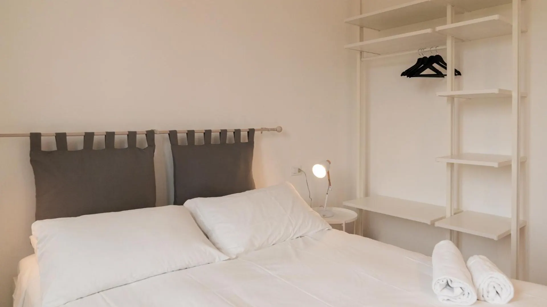 Aparthotel Palazzo Delle Guglie By Postcardsfrom Verona