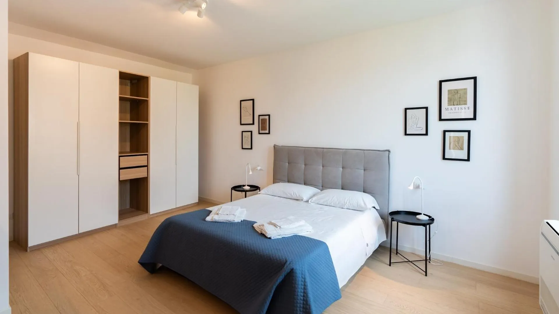 Aparthotel Palazzo Delle Guglie By Postcardsfrom Verona