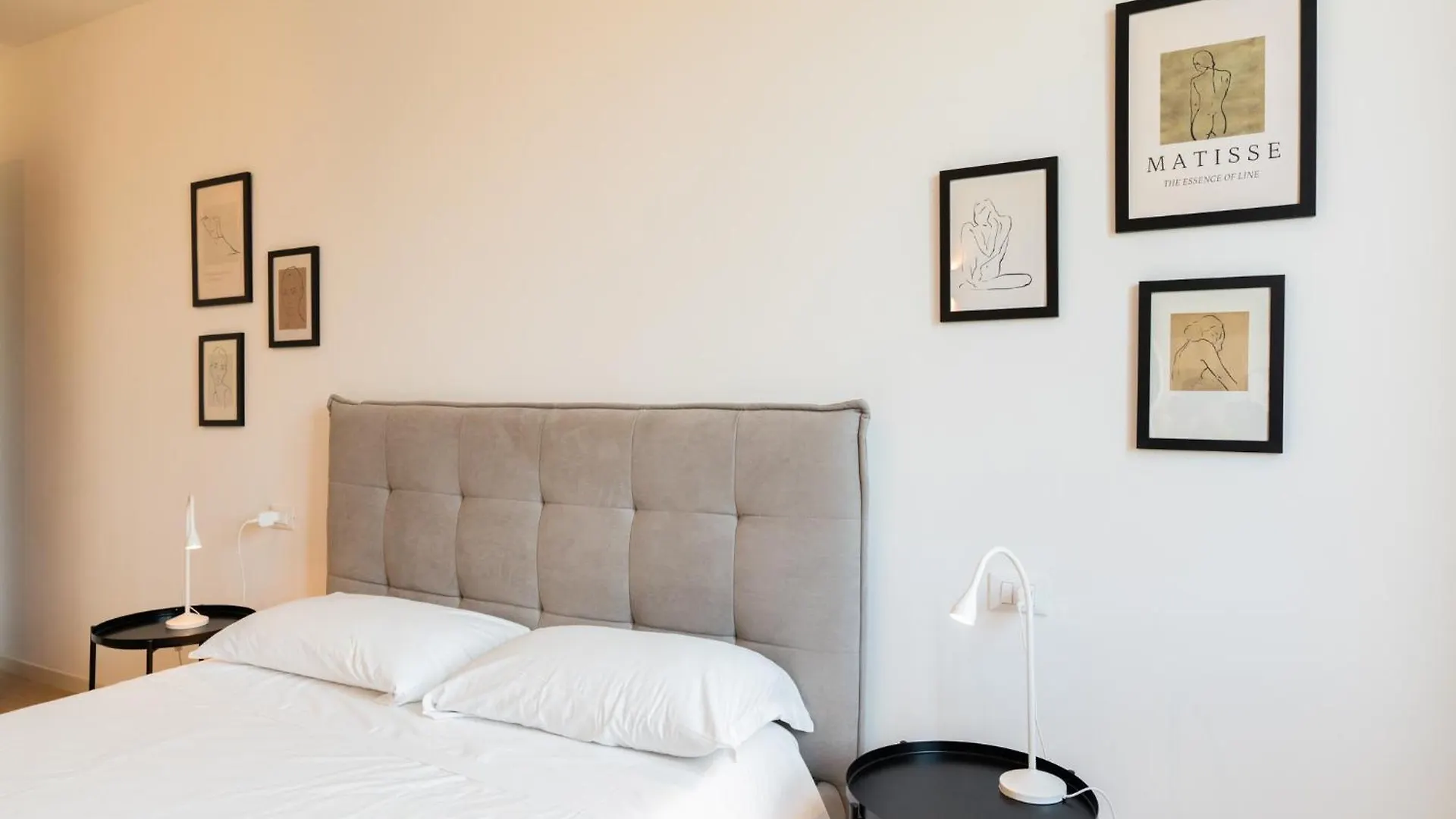 Aparthotel Palazzo Delle Guglie By Postcardsfrom Verona 0*,  Italia