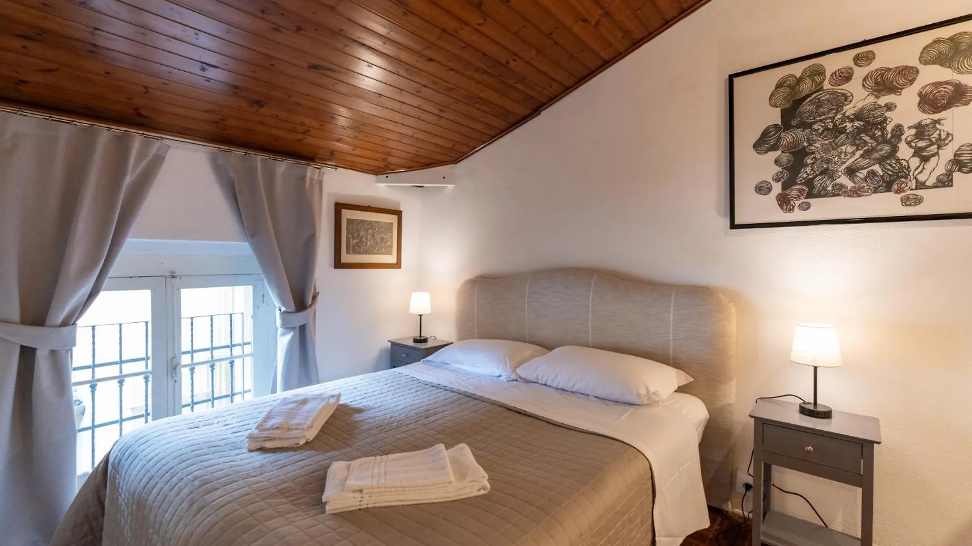 Aparthotel Palazzo Delle Guglie By Postcardsfrom Verona 0*,
