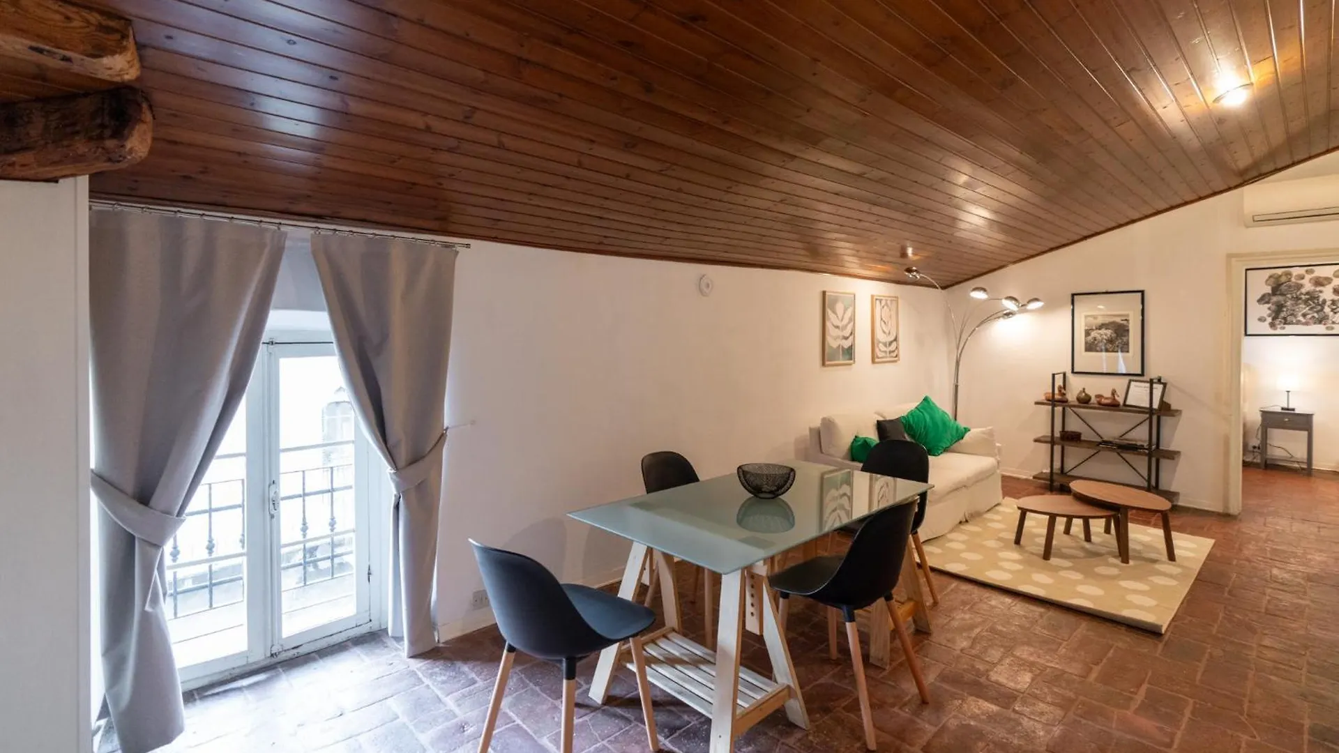 Aparthotel Palazzo Delle Guglie By Postcardsfrom Verona