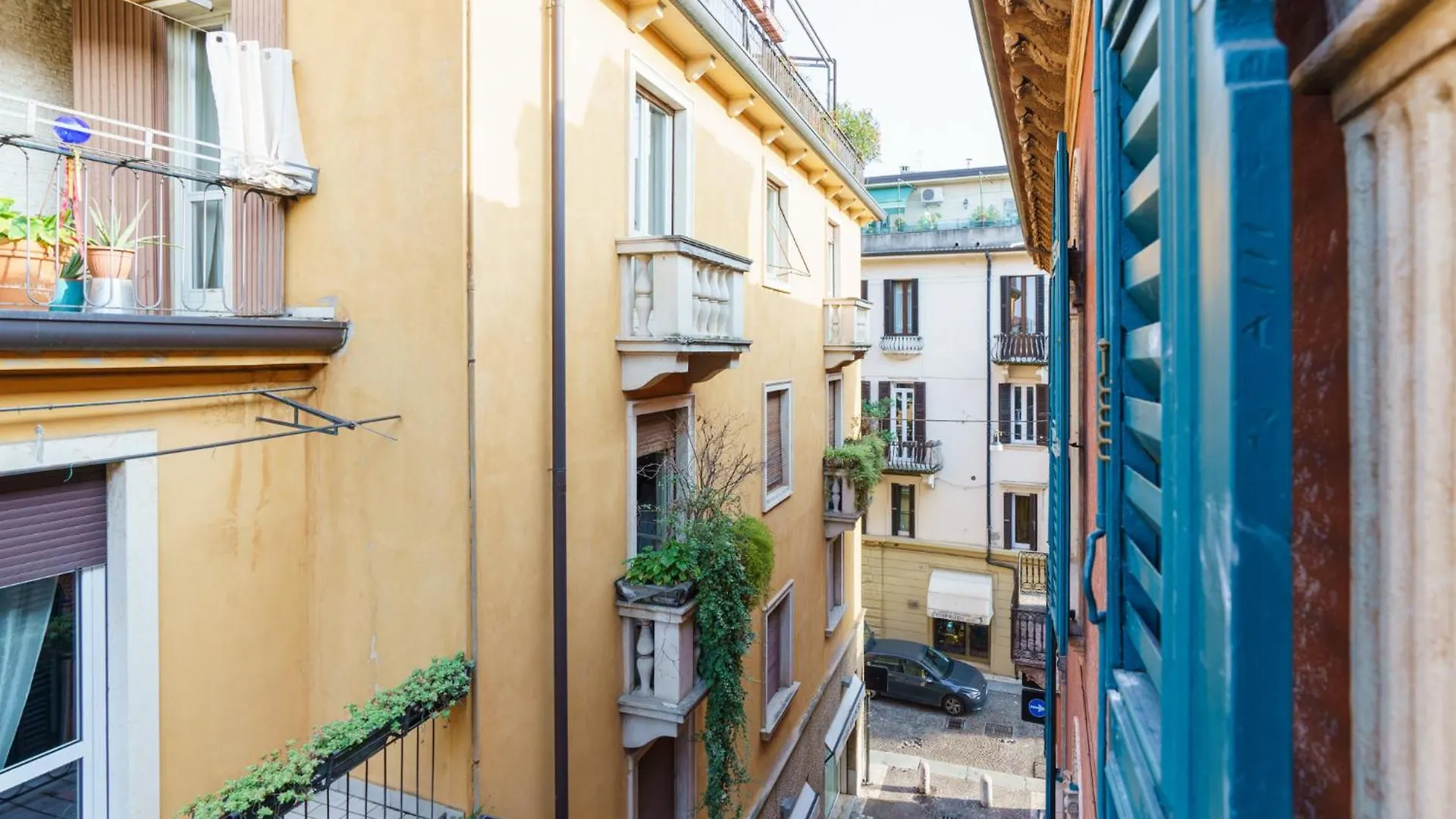 Aparthotel Palazzo Delle Guglie By Postcardsfrom Verona