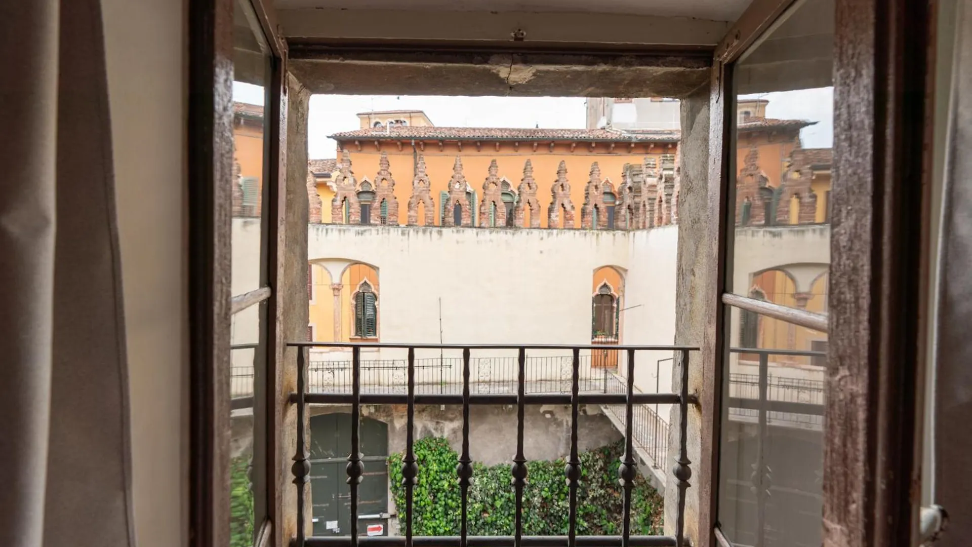 Palazzo Delle Guglie By Postcardsfrom Aparthotel Verona 0*,  Italy