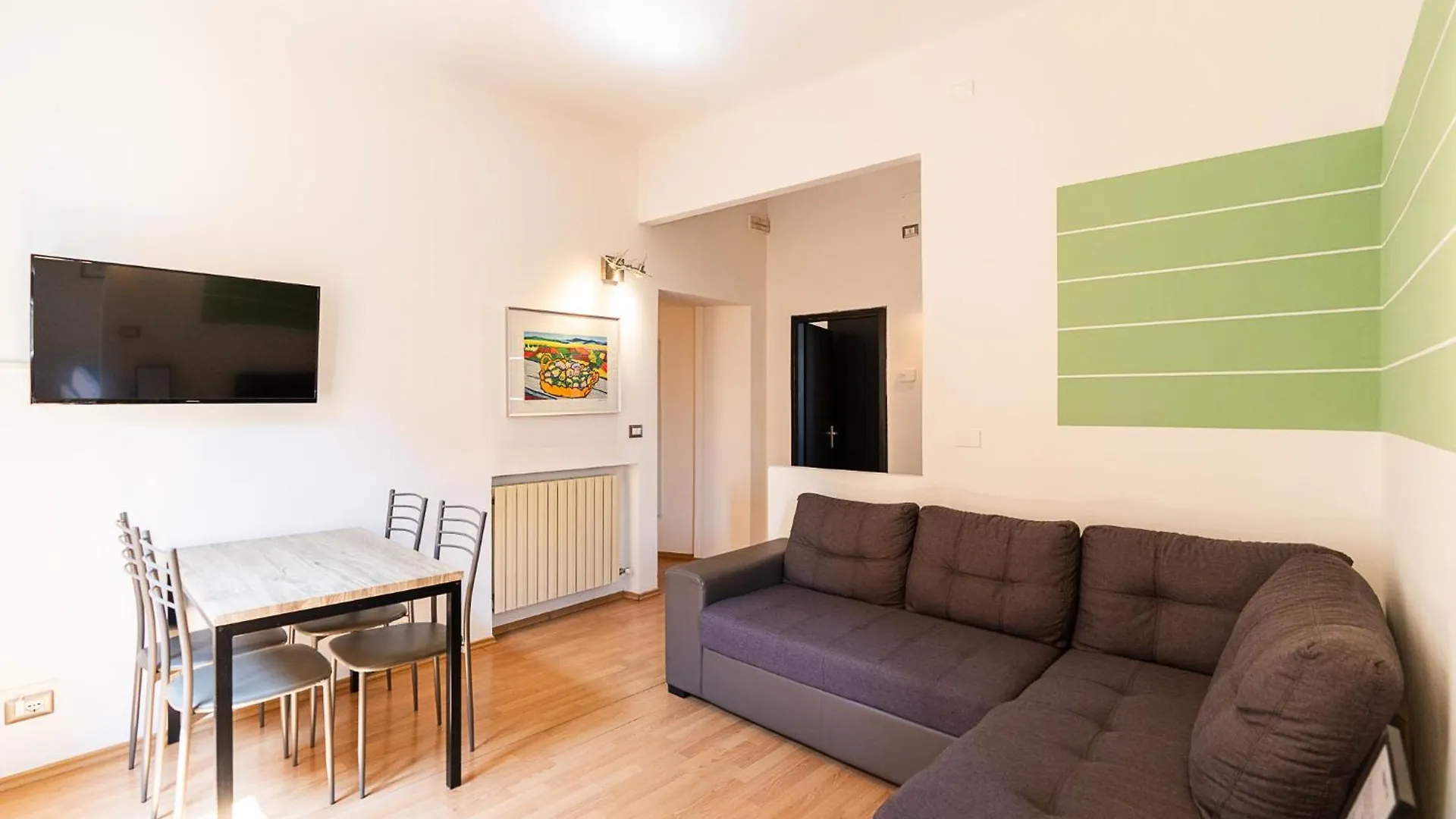 Palazzo Delle Guglie By Postcardsfrom Apart otel Verona