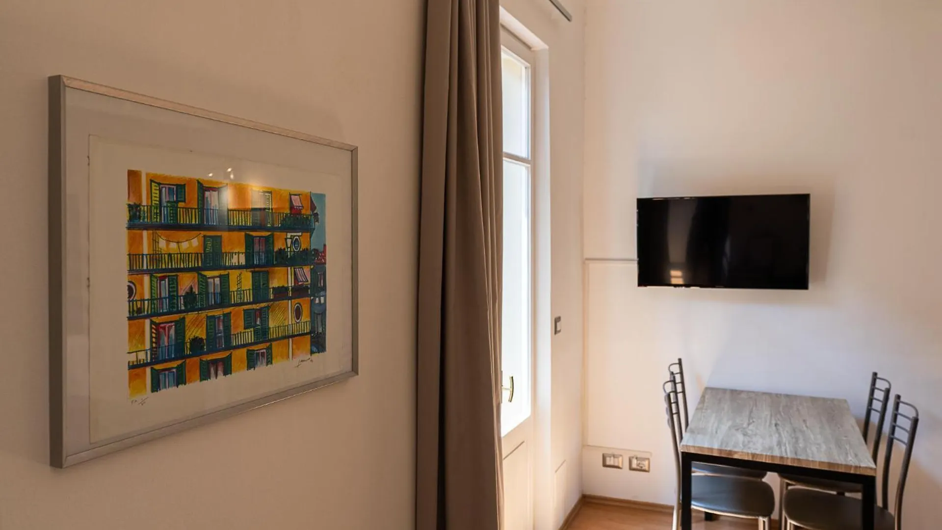 Aparthotel Palazzo Delle Guglie By Postcardsfrom Verona