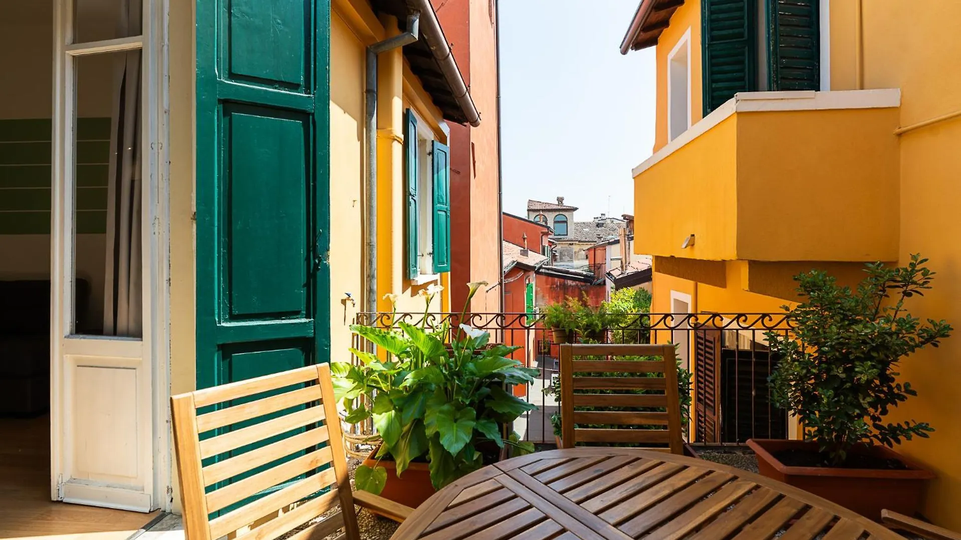 Aparthotel Palazzo Delle Guglie By Postcardsfrom Verona